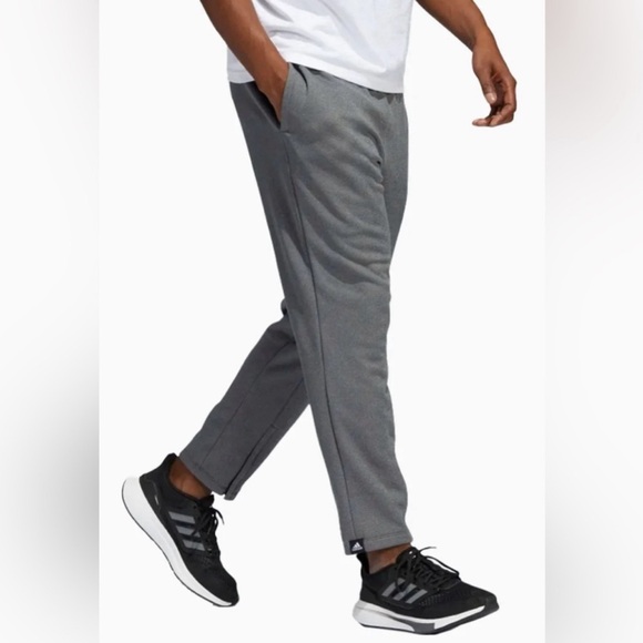 NEW Men’s Adidas Game and Go Tapered Sweatpants Size Small Gray NWT - Picture 3 of 11